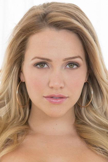 Mia Malkova - Actor Profile Photo