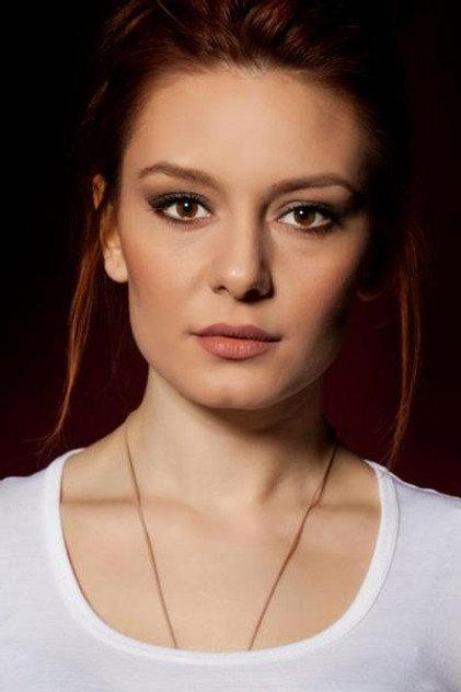 Enise Ütük - Actor Profile Photo