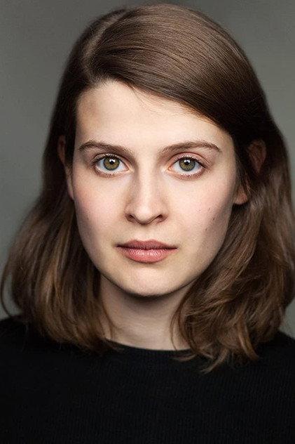 Emma Paetz - Actor Profile Photo