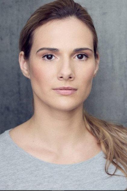 Bernadett Ostorházi - Actor Profile Photo