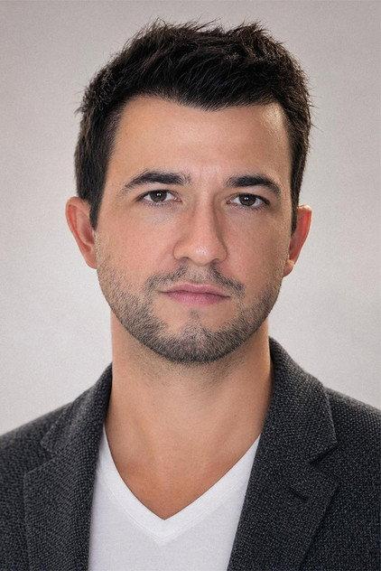 Tyson Bednar - Actor Profile Photo