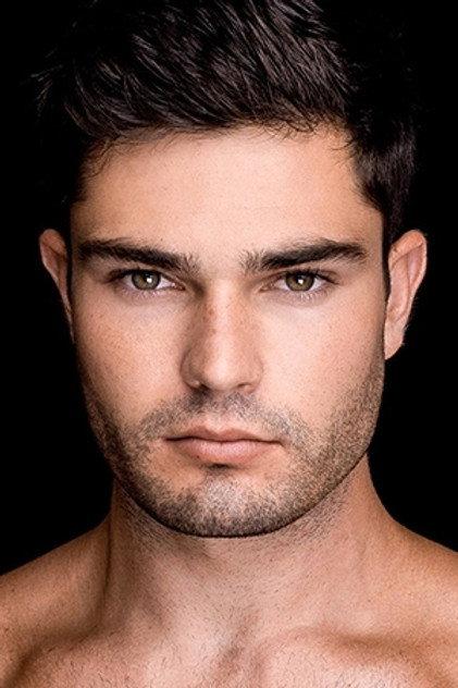 Tanner Davis - Actor Profile Photo