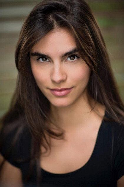 Lara Heller - Actor Profile Photo