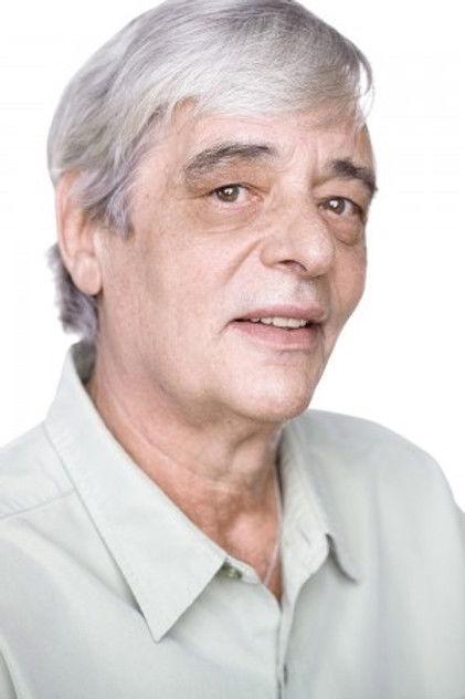 Robert Brewster - Actor Profile Photo