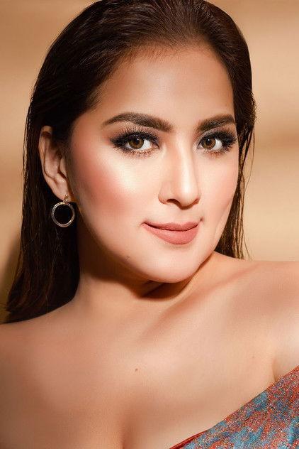 Ara Mina - Actor Profile Photo