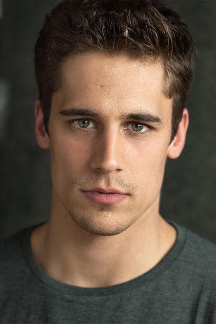 Martiño Rivas - Actor Profile Photo