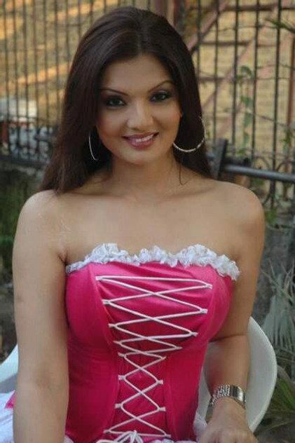 Deepshika Nagpal - Actor Profile Photo