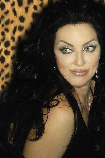 Linda Holdahl - Actor Profile Photo
