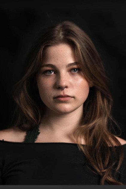 Amélie Pease - Actor Profile Photo