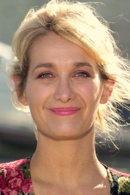 Caroline Anglade - Actor Profile Photo