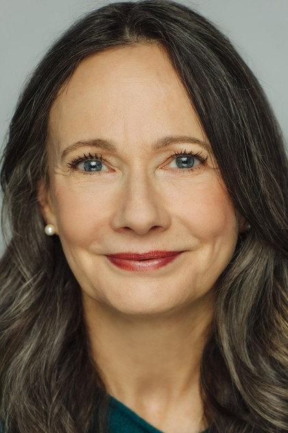 Miriam Smith - Actor Profile Photo