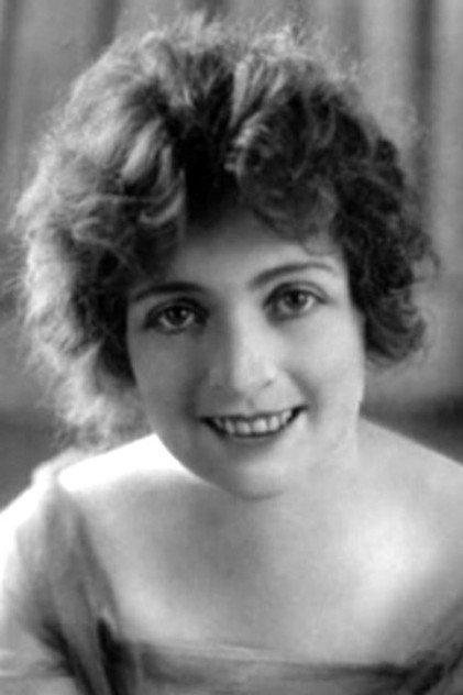 Beatrice Dominguez - Actor Profile Photo