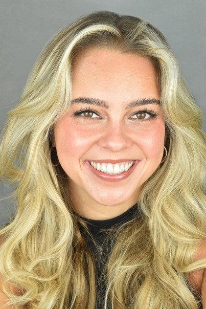 Julia Winer - Actor Profile Photo