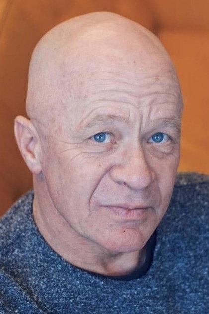 Lee Fealy - Actor Profile Photo