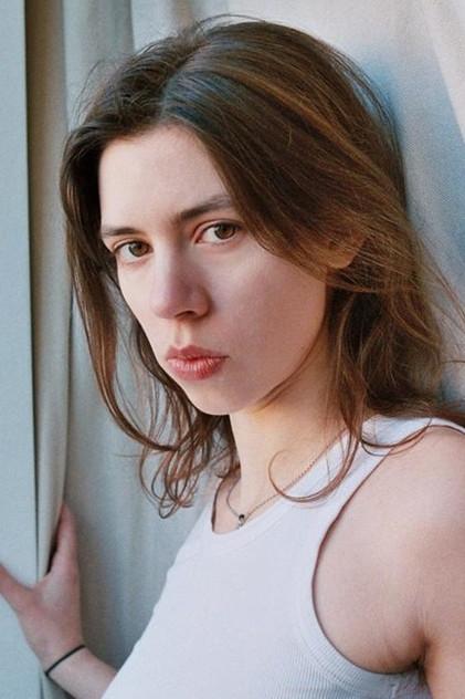 Pauline Acquart - Actor Profile Photo