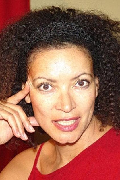 Dorothée Reinoss - Actor Profile Photo