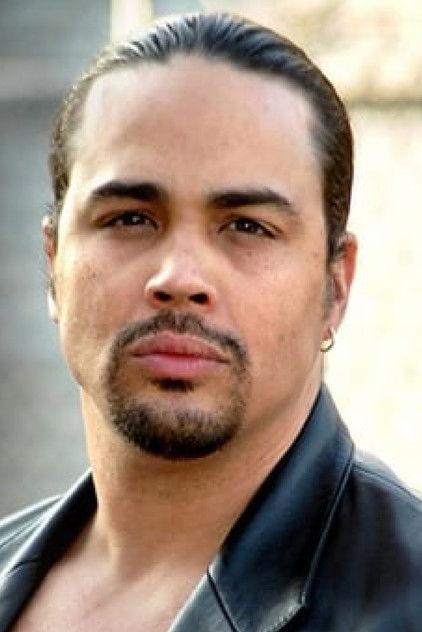 Adam Gifford - Actor Profile Photo