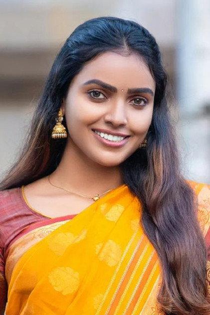 Kadhambari Sowmya - Actor Profile Photo