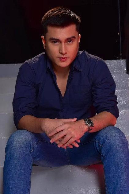 Carlo Lacana - Actor Profile Photo