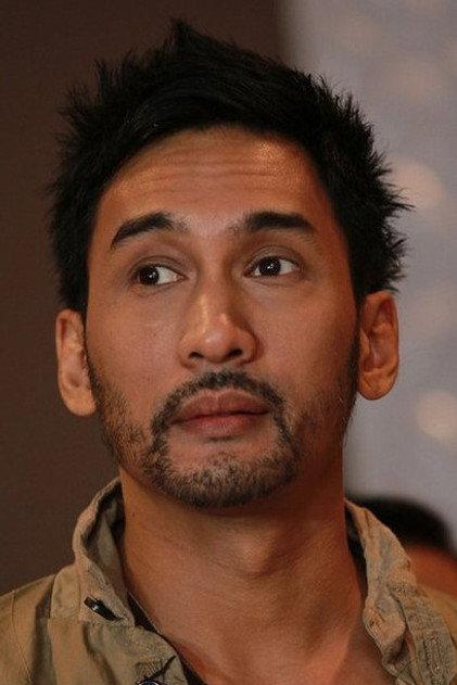 Restu Sinaga - Actor Profile Photo