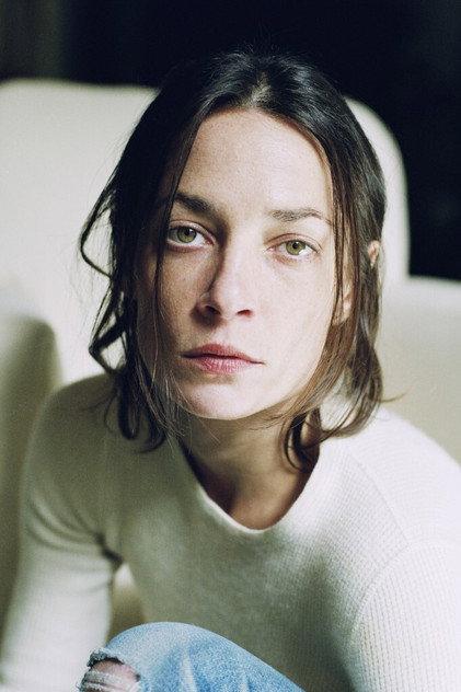 Raphaële Godin - Actor Profile Photo
