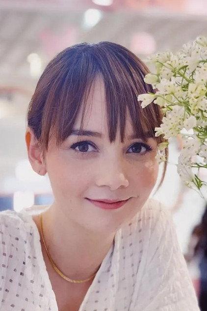 Asha Cuthbert - Actor Profile Photo