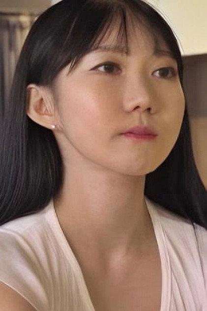 Lee Ah-reum - Actor Profile Photo