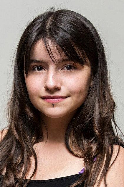 Julia Lübbert - Actor Profile Photo