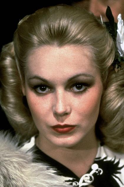Cathy Moriarty - Actor Profile Photo