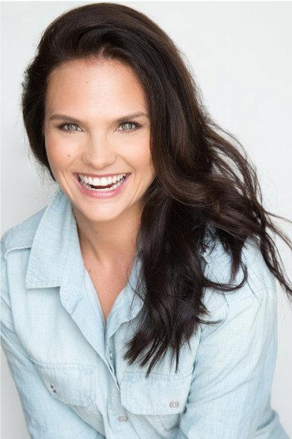 Cassandra Jean Amell - Actor Profile Photo
