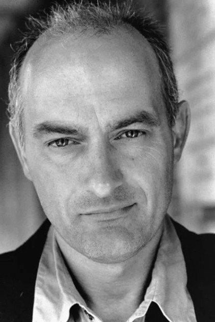 Louis Hilyer - Actor Profile Photo
