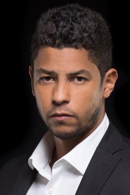Héctor Aníbal - Actor Profile Photo