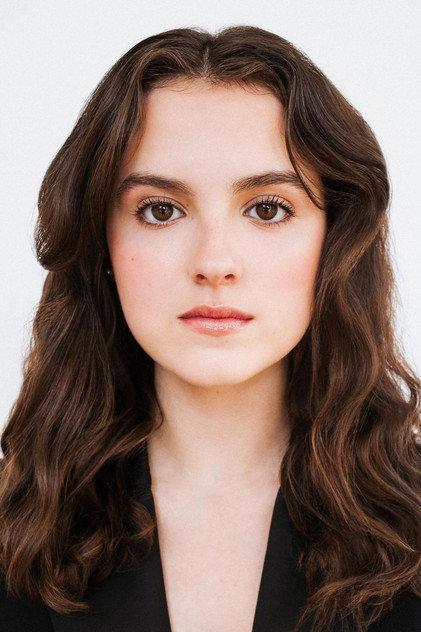Fina Strazza - Actor Profile Photo