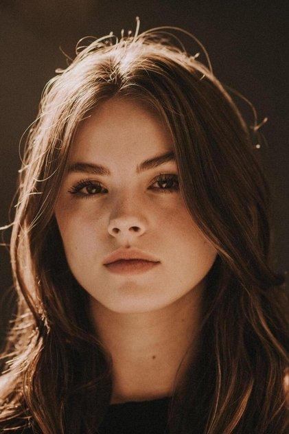 Dolores Carbonari - Actor Profile Photo