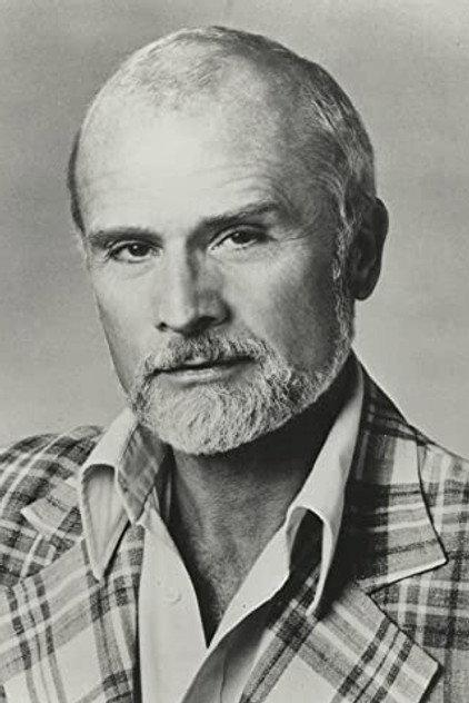 Louis Edmonds - Actor Profile Photo