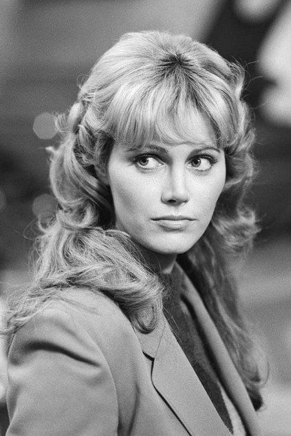 Mary Louise Weller - Actor Profile Photo