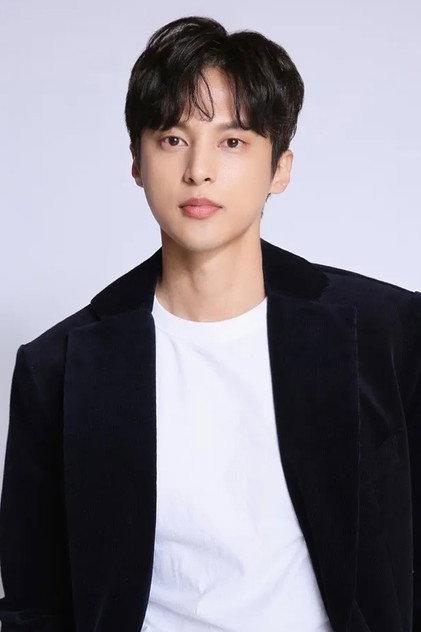 Yoon Sun-woo - Actor Profile Photo