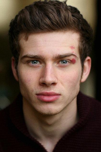 Oliver Stark - Actor Profile Photo
