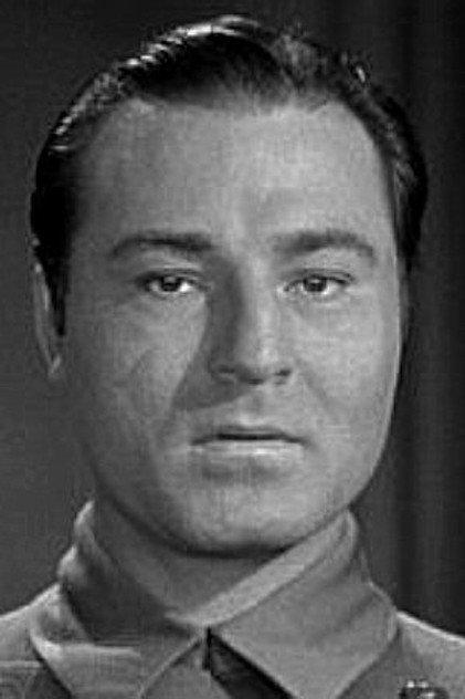Noel Cravat - Actor Profile Photo