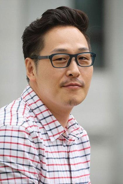 Kim Poong - Actor Profile Photo