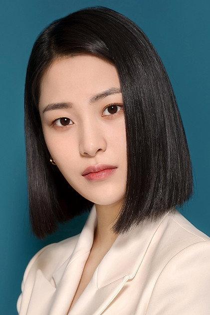 Lee Soo-kyung - Actor Profile Photo