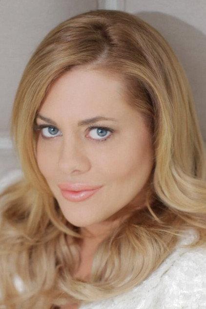 Kirsten Lea - Actor Profile Photo
