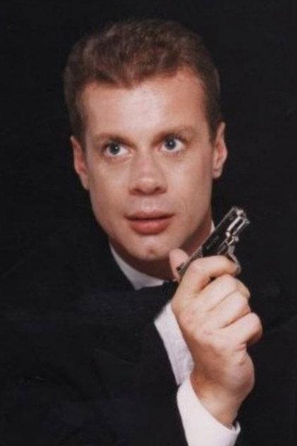 Simon Broad - Actor Profile Photo