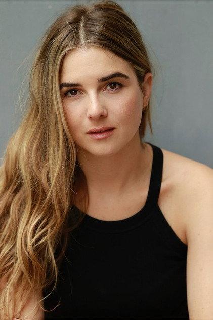 Claudia Bacos - Actor Profile Photo