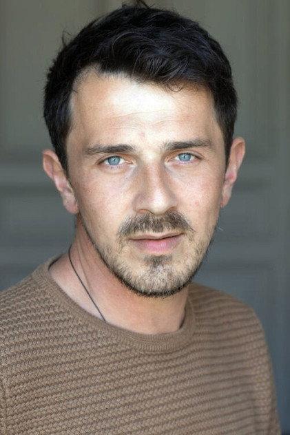 Romain Brosseau - Actor Profile Photo