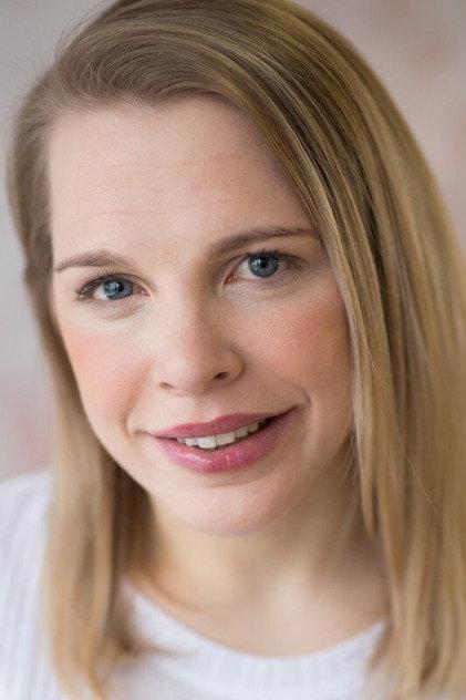 Cara Readle - Actor Profile Photo