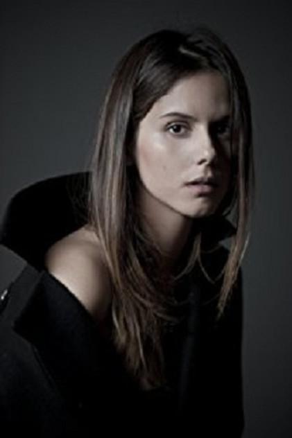 Caroline Ivari - Actor Profile Photo