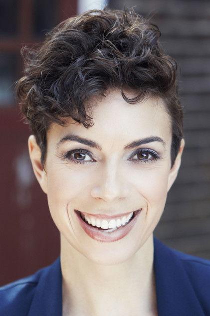 Holly Uloth - Actor Profile Photo