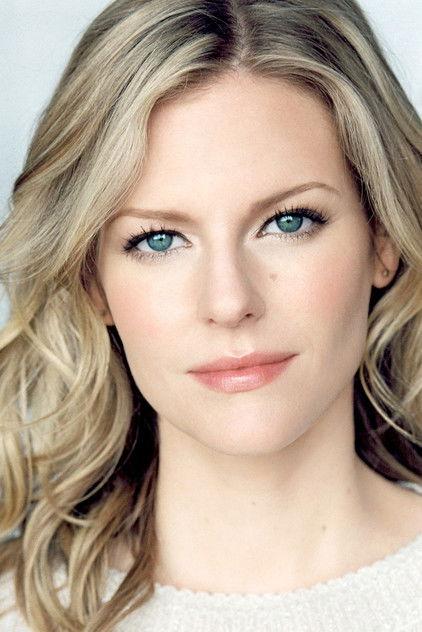 Chelsey Crisp - Actor Profile Photo