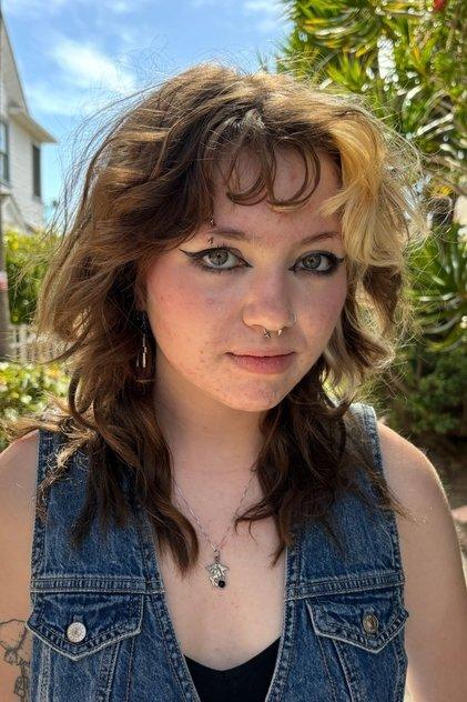 Claire Geare - Actor Profile Photo